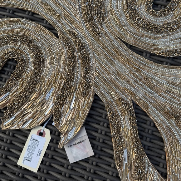 Kim Seybert Gold Leaf Swirl Table Runner - NWT - Picture 2 of 14